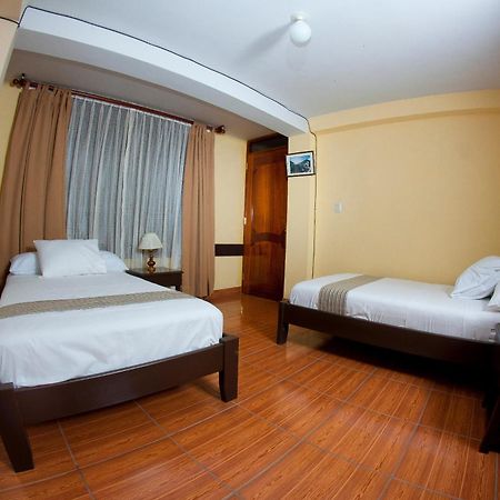Yucay Plaza Inn חדר תמונה
