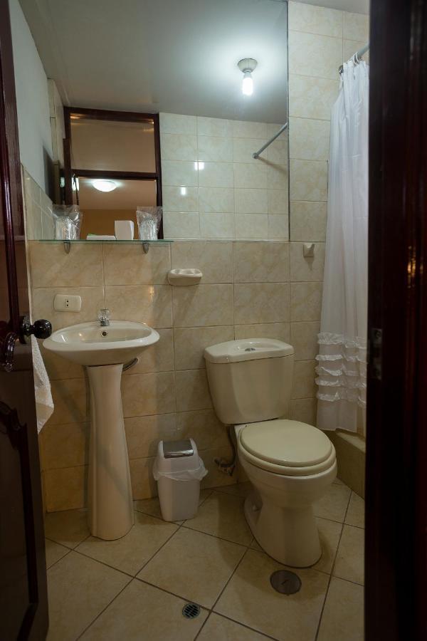 Yucay Plaza Inn מראה חיצוני תמונה